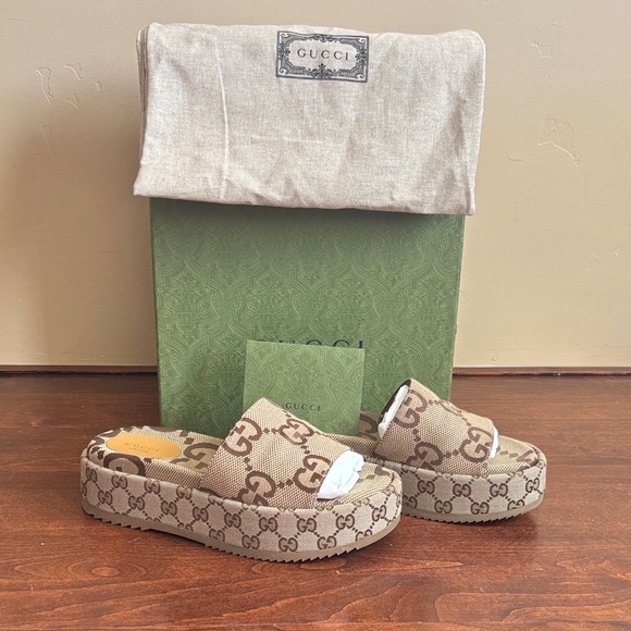 Gucci Brown GG Logo Platform Slides - Picture 1 of 4